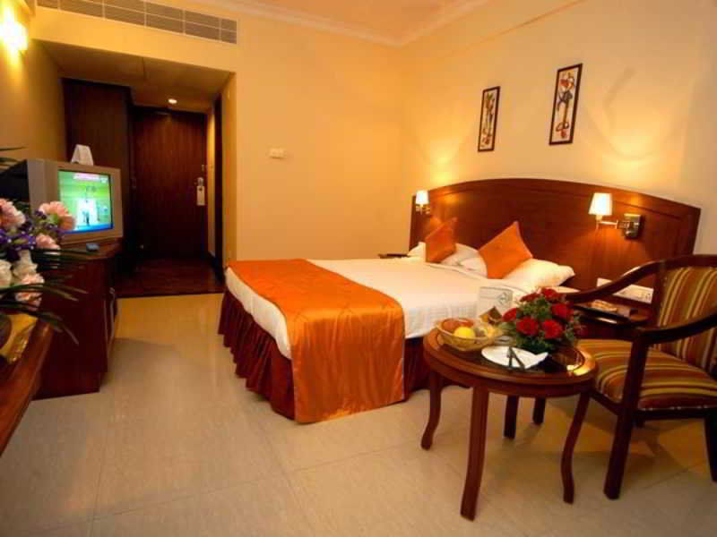 Aj International Hotel Bangalore Exterior foto
